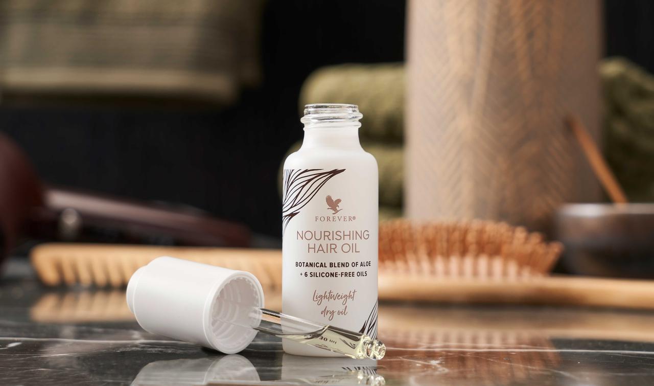 Nourishing Hair Oil-With Aloe Vera and six botanical oils -30 ml - LUX-Anic