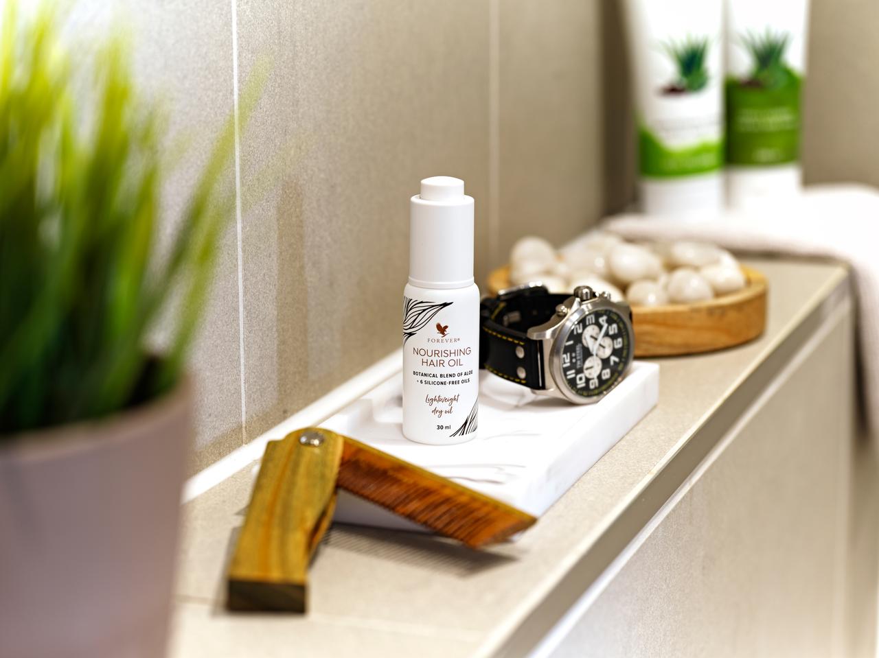 Nourishing Hair Oil-With Aloe Vera and six botanical oils -30 ml - LUX-Anic